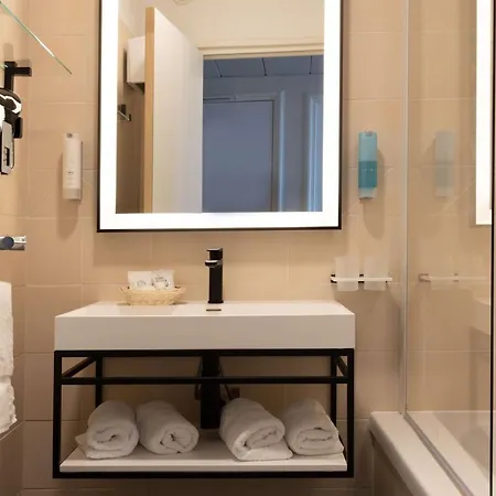 Western Matisse Hotel 3*