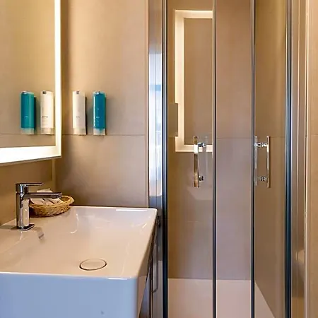 Western Matisse Hotel