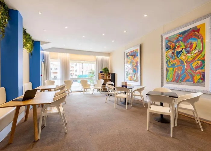 Western Matisse Отель 3*